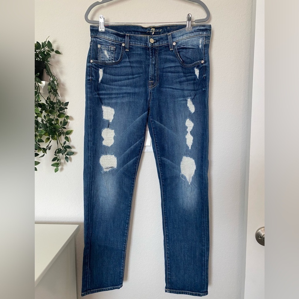 7 For All Mankind Relaxed Distressed Skinny Jean - Size 30